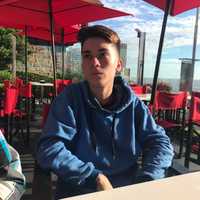 Platzi profile picture for @pons