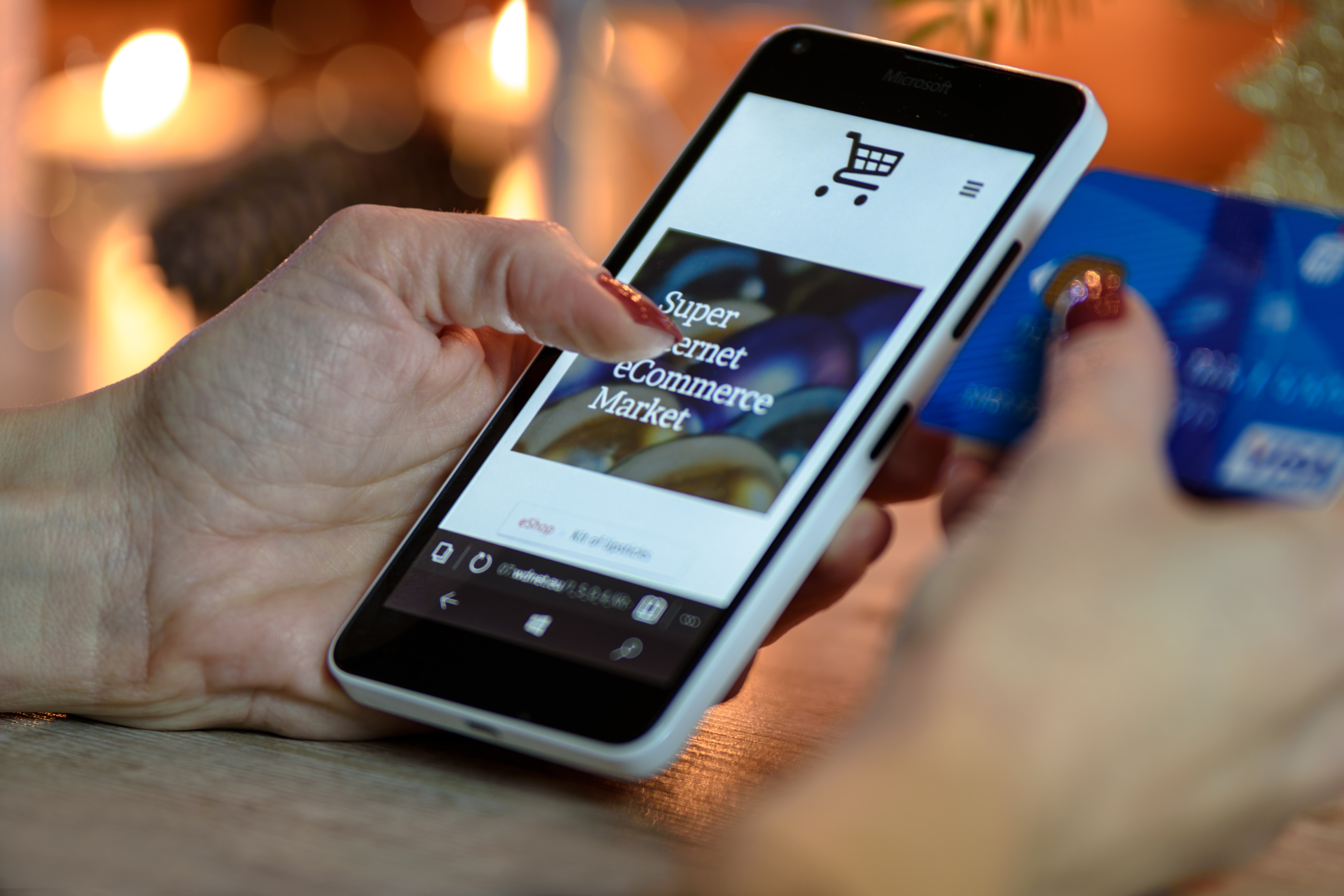 ¿Es buena idea usar Paypal como procesador de pagos en mi producto digital?
