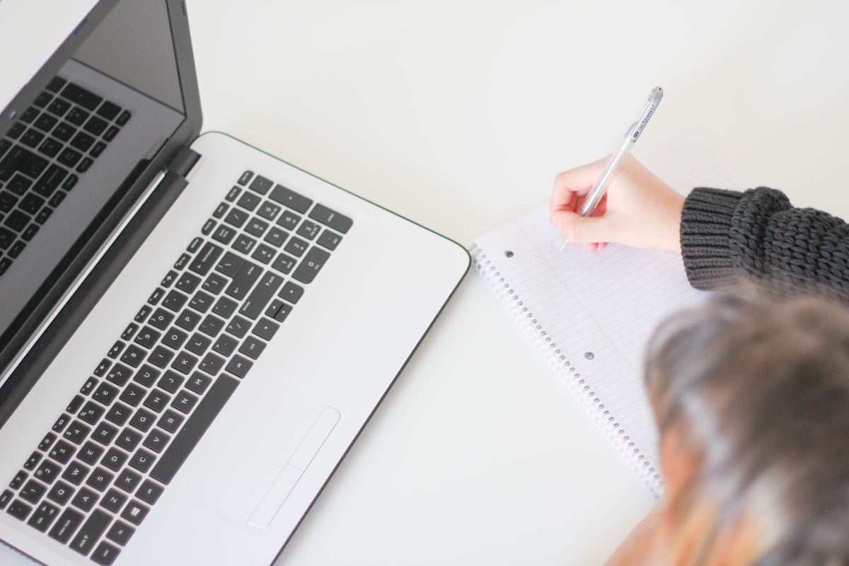3 Beneficios de los subtítulos para la educación online
