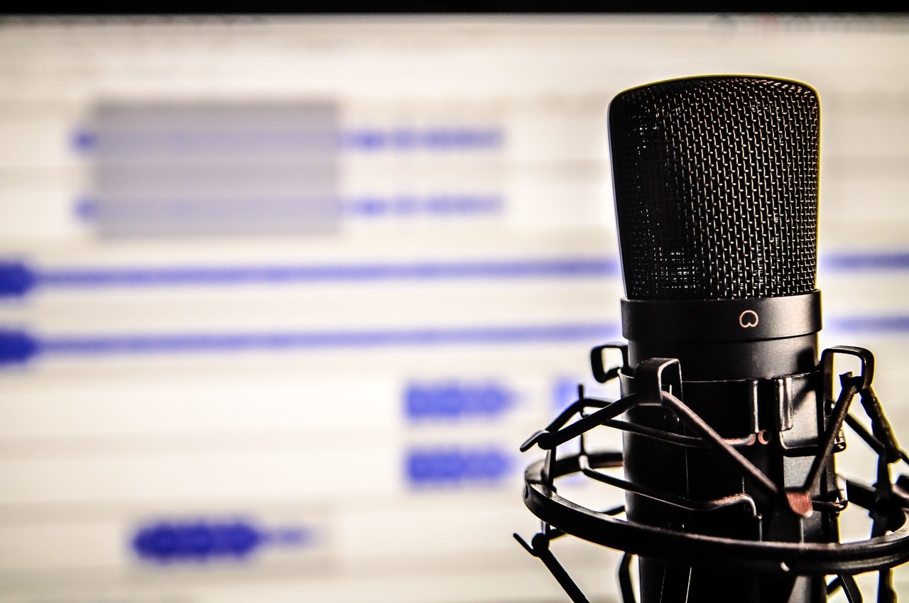 Cómo invitar a las personas a escuchar tu podcast