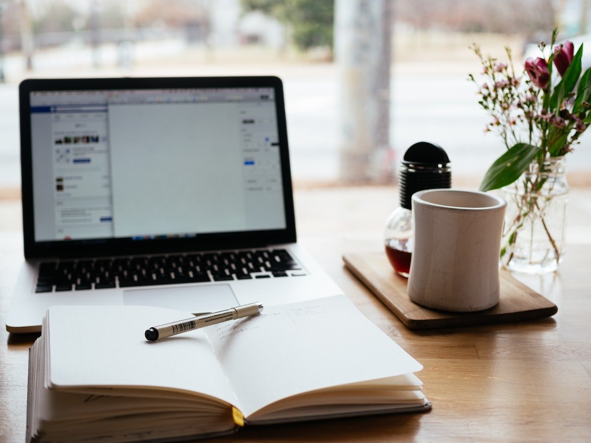 Qué es el periodismo digital: beneficios, consejos y características