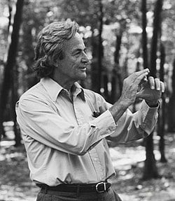 250px-RichardFeynman-PaineMansionWoods1984_copyrightTamikoThiel_bw.jpg