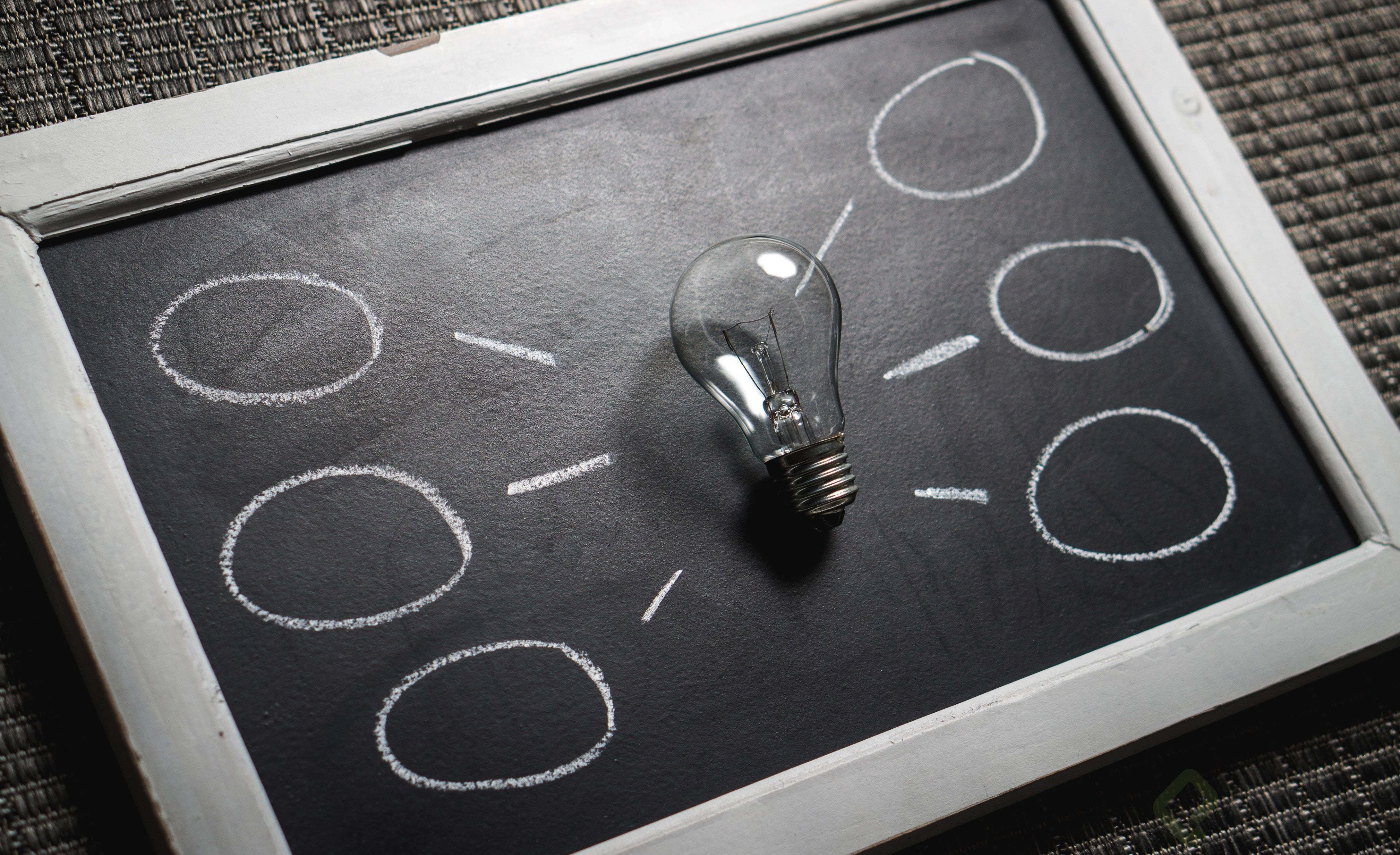 black-and-white-blackboard-business-356043.jpg