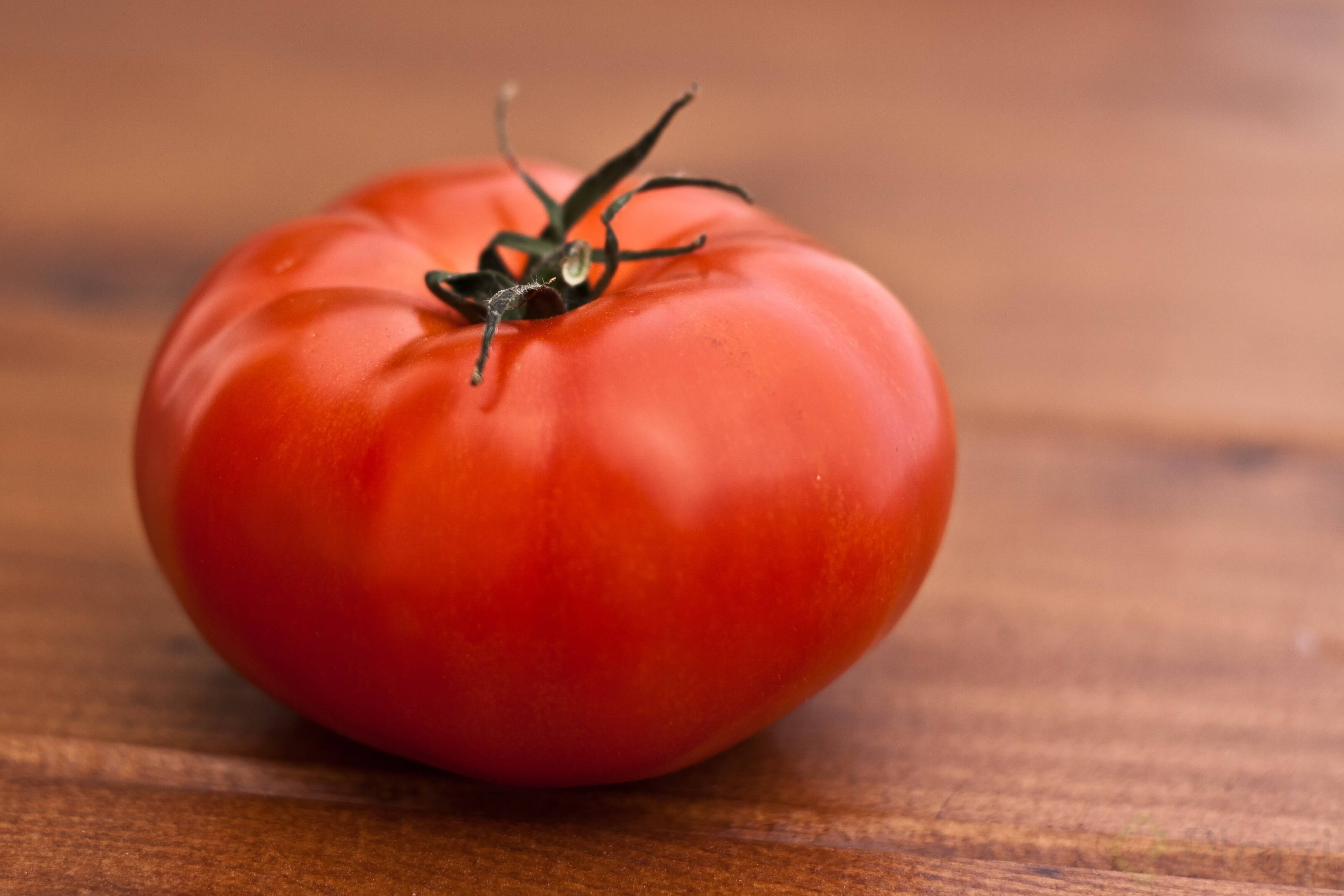 red-tomato-5617 (1).jpg